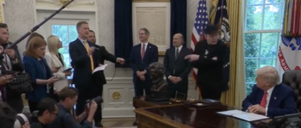 Elon Musk Couldn’t Pass Up Opportunity To Take Parting Shot At New York Times